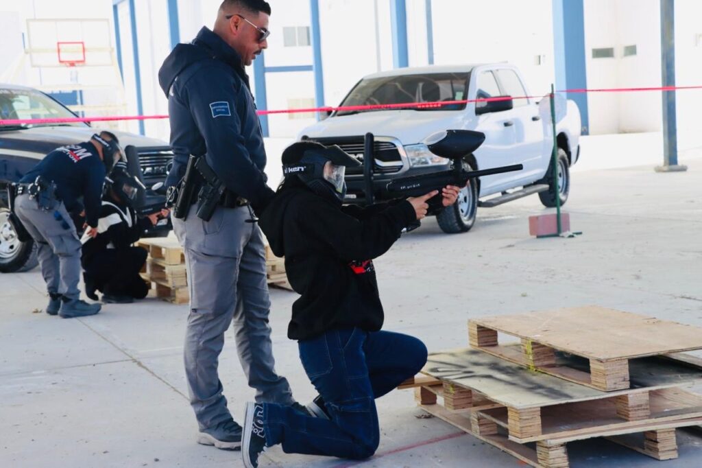 Realiza seguridad pública actividad %22cadete por un día%22 con alumnos de secundaria