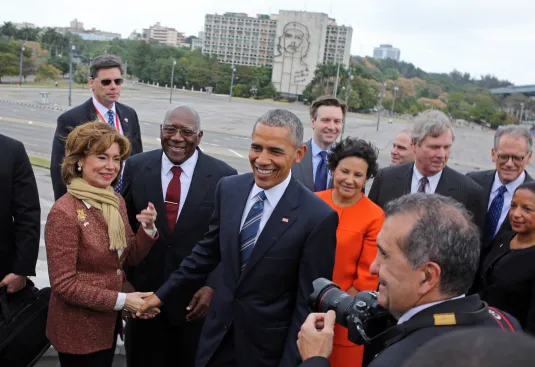 2016, el presidente estadounidense, barack obama, llega a cuba para comenzar una histórica visita