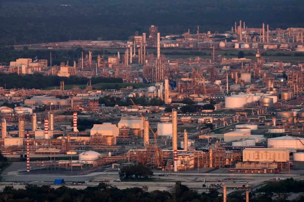 E.p.a. moves to weaken limits on a cancer causing gas