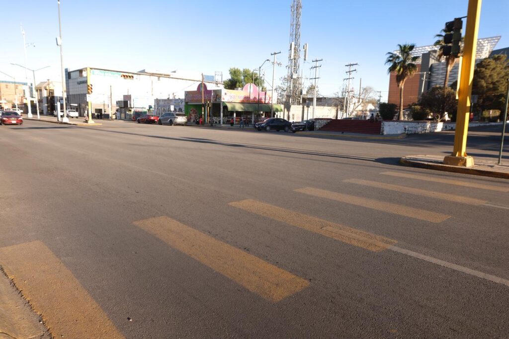 Entrega alcalde calle david herrera jordán pavimentada en el centro de la ciudad