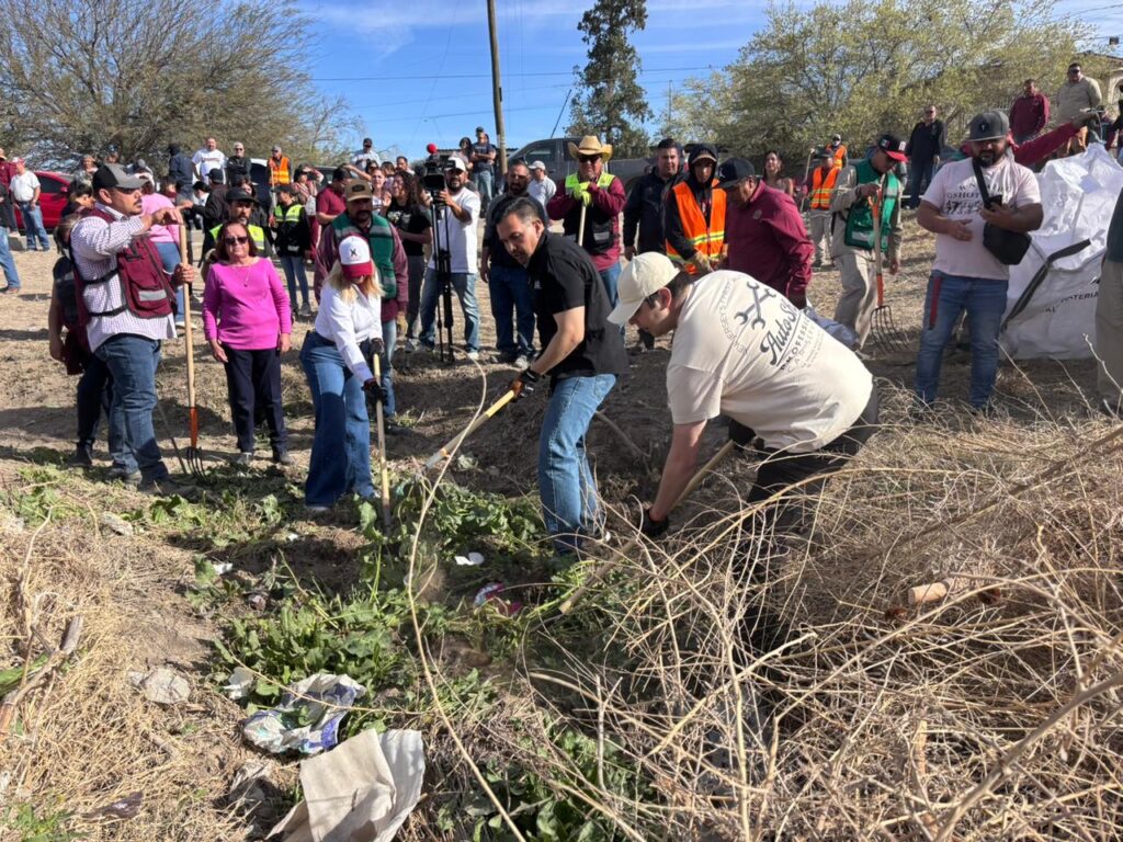 Juárez amanece limpio busca regresar espacios a la comunidad, limpian el vergel