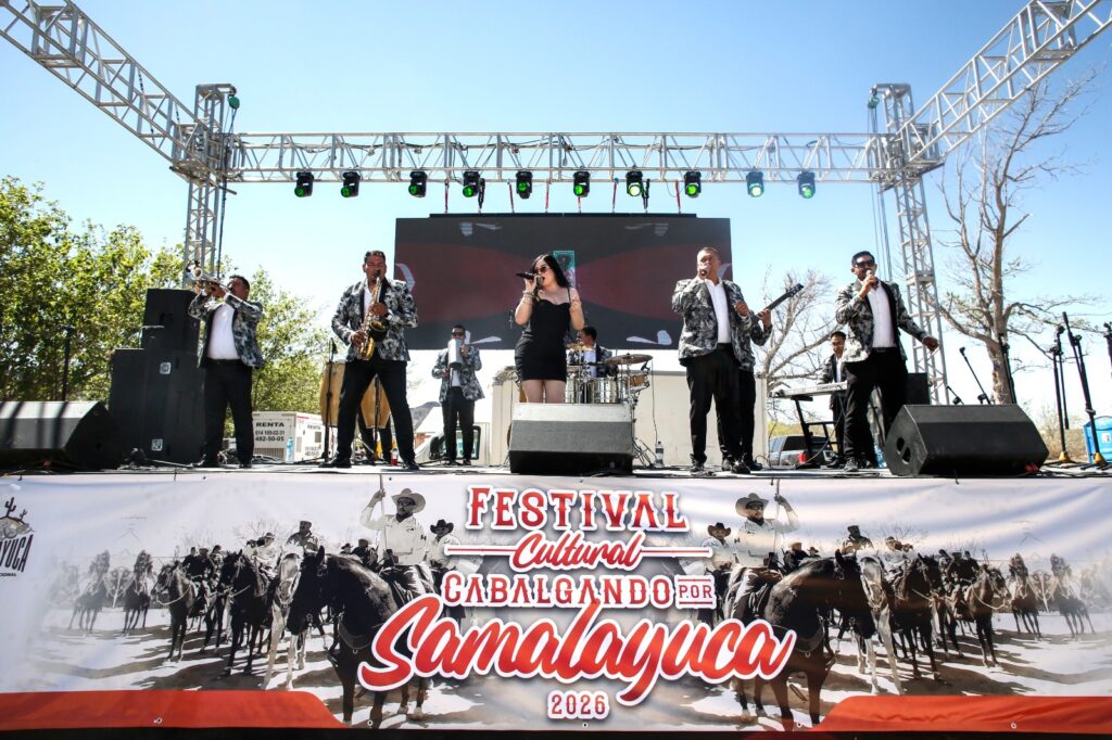 Más de 2 mil 500 personas celebraron en %22cabalgando por samalayuca%22