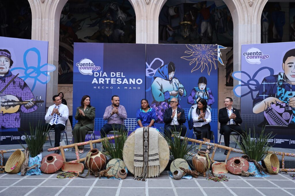Reconoce gobierno estatal la trayectoria de los mejores artesanos chihuahuenses