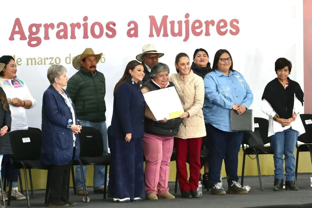 Sheinbaum reivindica a las ejidatarias y comuneras; han entregado 30 mil títulos
