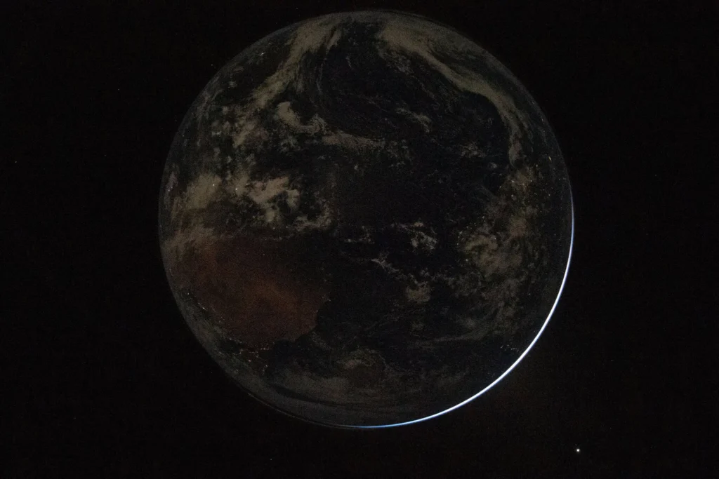 Nasa unveils 1st earth photos from artemis ii ‘you look beautiful4