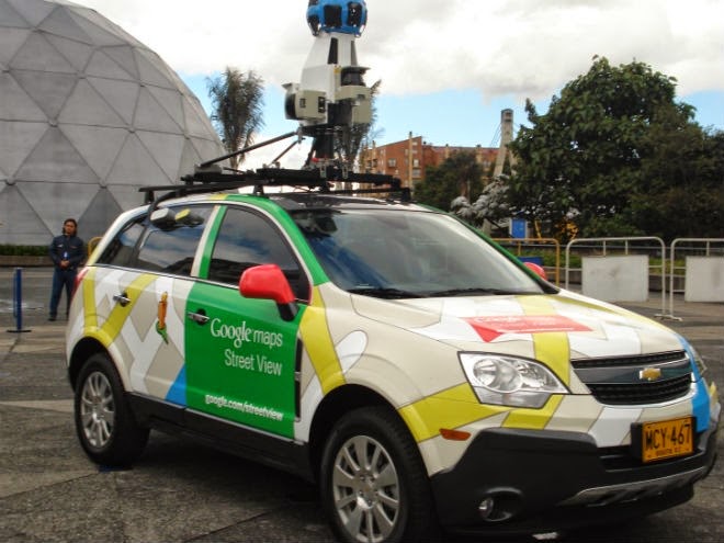 2007, google lanza el servicio street view con imágenes panorámicas de 360 grados