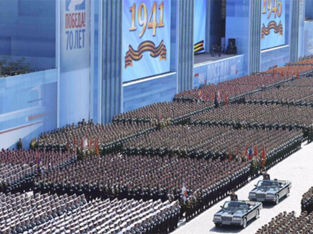 2015, rusia celebra el mayor desfile militar de su historia, por el 70 aniversario de la victoria sobre la alemania nazi