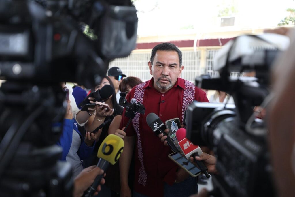 Destaca alcalde pérez cuéllar salarios y la inversión en bomberos de juárez
