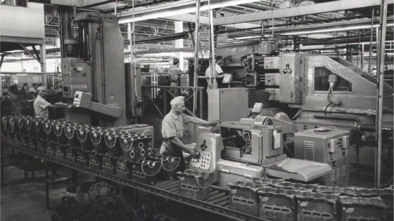 Así fue cómo henry ford creó la semana laboral de cinco días y 40 horas hace 100 años