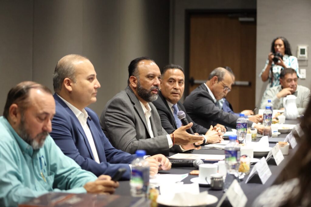Garantiza alcalde continuidad a proyectos municipales y da certeza al sector empresarial