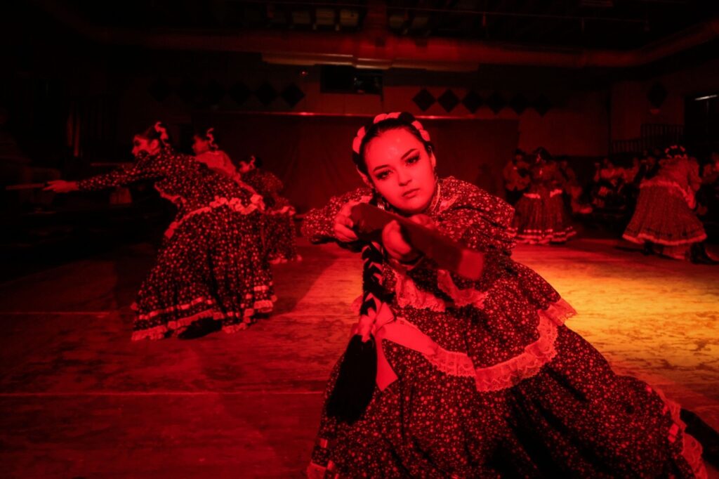 IPACULT celebra las tradiciones con el espectáculo “Chihuahua nuestra herencia”