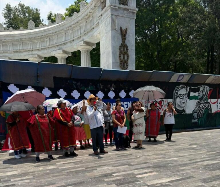 Invitan grupos indígenas al rey de España a diálogo para esclarecer hechos históricos