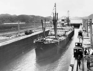 1920, tiene lugar la inauguración oficial del Canal de Panamá