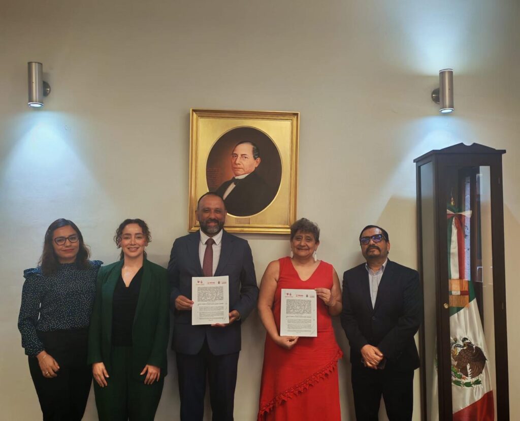 Alcalde firma convenio en CDMX para impulsar Centro Fundacional de Juárez
