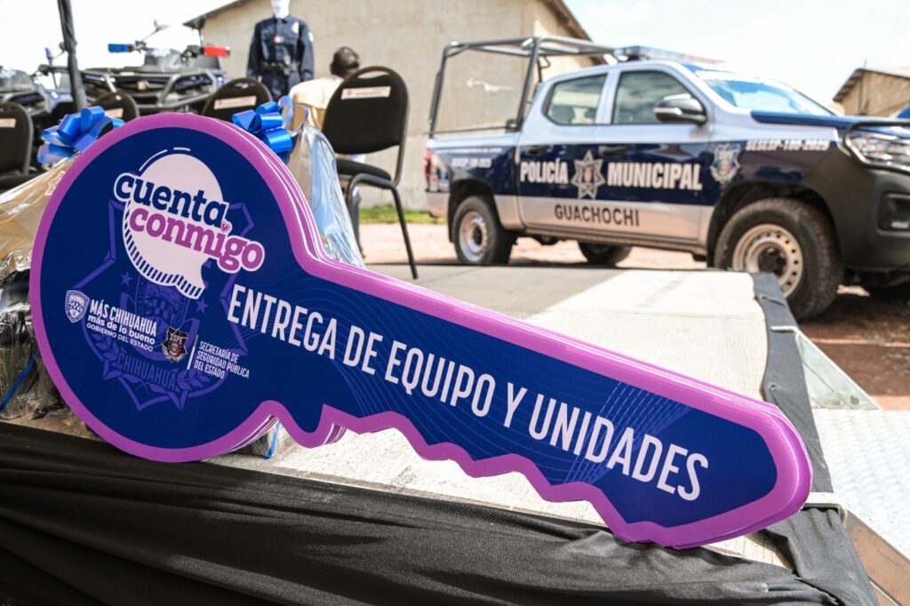 Entrega Maru patrullas y equipamiento policial para la región de Guachochi