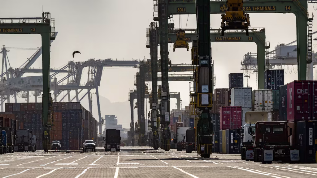 FMI 'desinfla' pronóstico de crecimiento para México; de 1.6 a 1.2% para