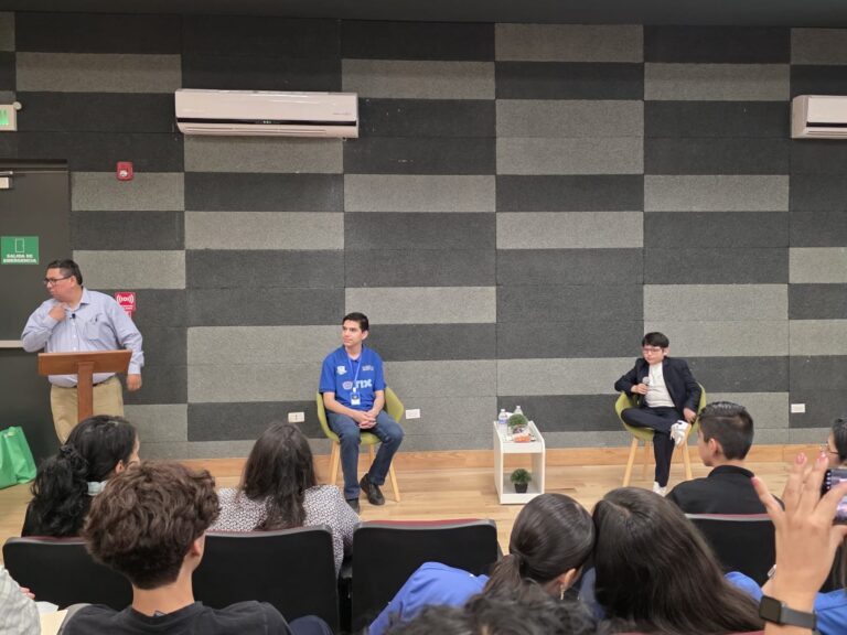 Luis Villarreal y David Davinci, jóvenes promesas trabajando por cambiar el mundo