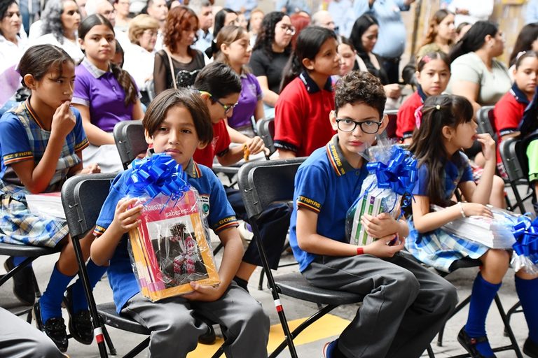 Arranca Secretaría de Educación y Deporte distribución de más de 4.4 millones de libros de texto