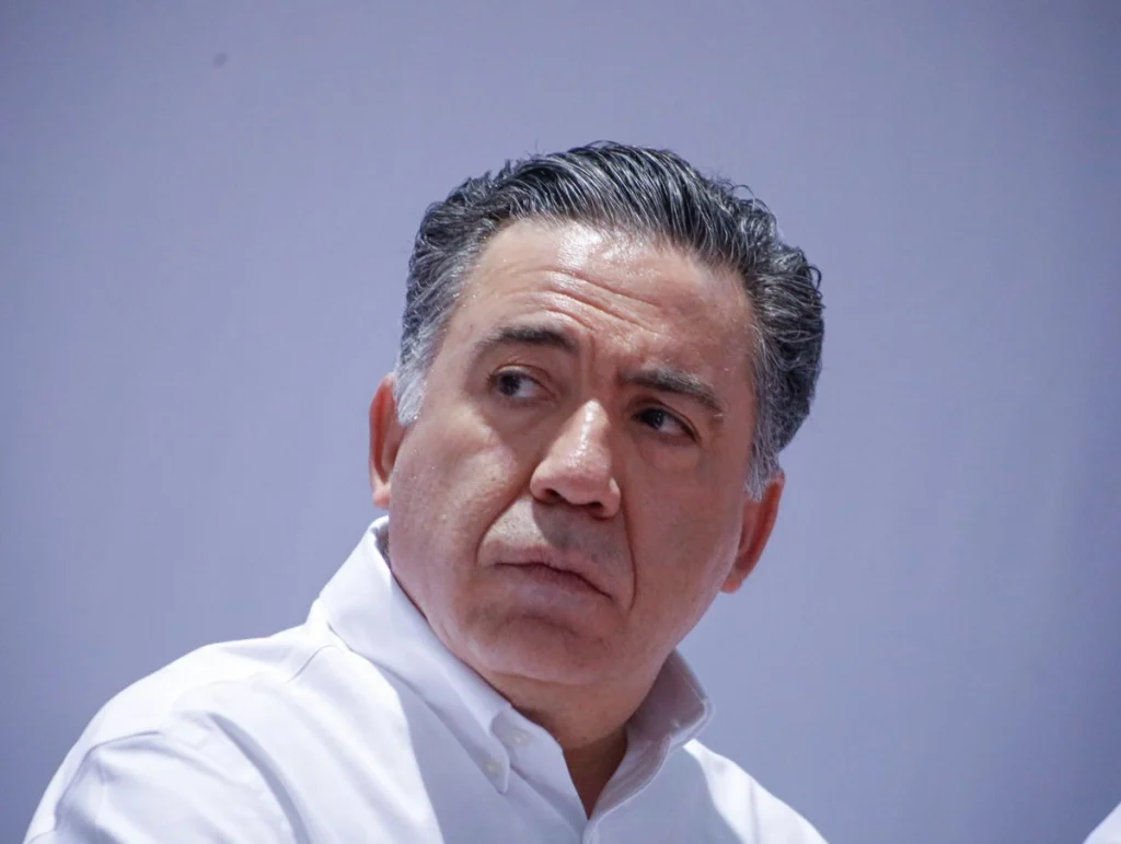 Confirma Inzunza asistencia al Senado; rechaza que eso dependa del regreso de Rocha