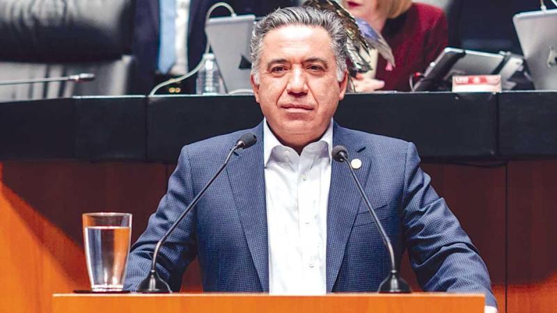 Enrique Inzunza renuncia a la bancada de Morena en el Senado, pero mantiene fuero