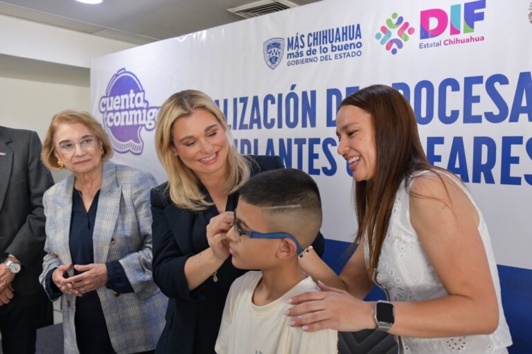 Entrega Maru procesadores de implantes cocleares para resolver problemas auditivos
