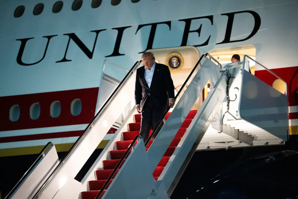 Trump said to have secretly used military jet to leave Turkey amid threats2