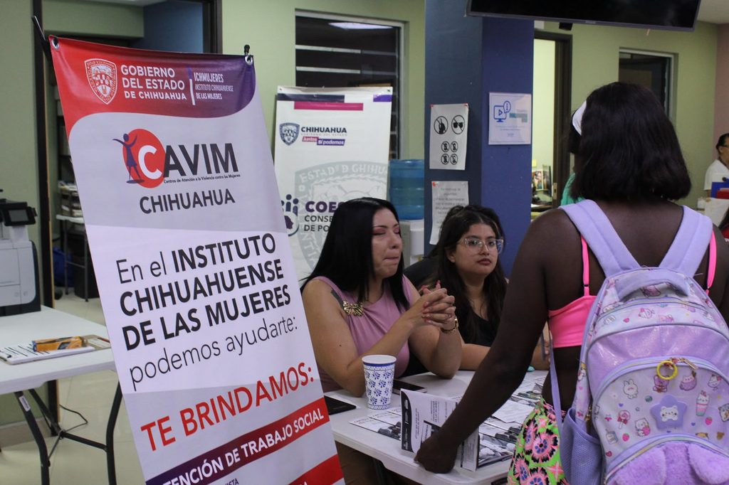Acercan servicios de salud, identidad y orientación a personas migrantes en Juárez