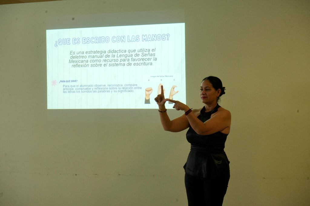 Arranca programa piloto de Lengua de Señas Mexicana para fortalecer la lectoescritura en escuelas