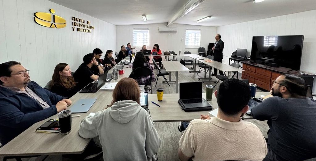Impulsan Gobierno y sector empresarial capacitación de más de 400 docentes para fortalecer el inglés en Chihuahua
