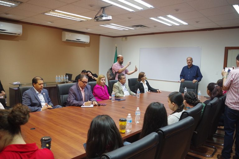 Instalan mesa de trabajo para transparentar la asignación de plazas docentes en Chihuahua