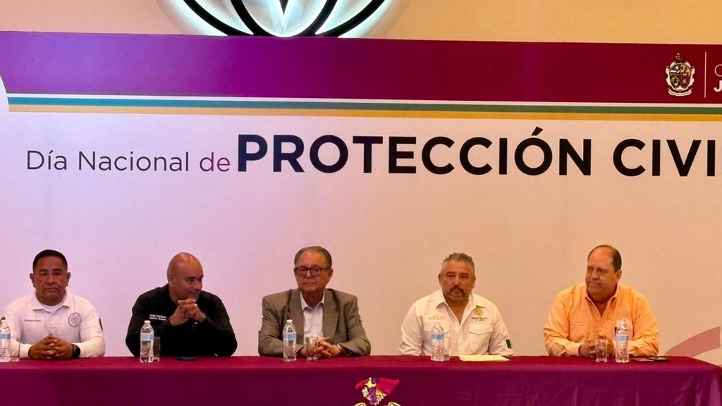 Reconocen labor de elementos de Protección Civil en su Día Nacional