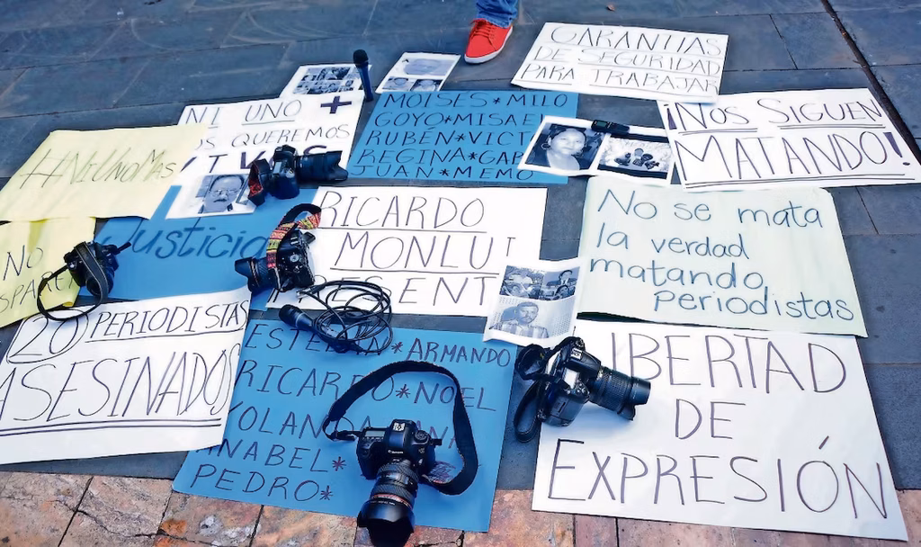 Sexenio de AMLO dejó 337 periodistas y defensores asesinados Berkeley