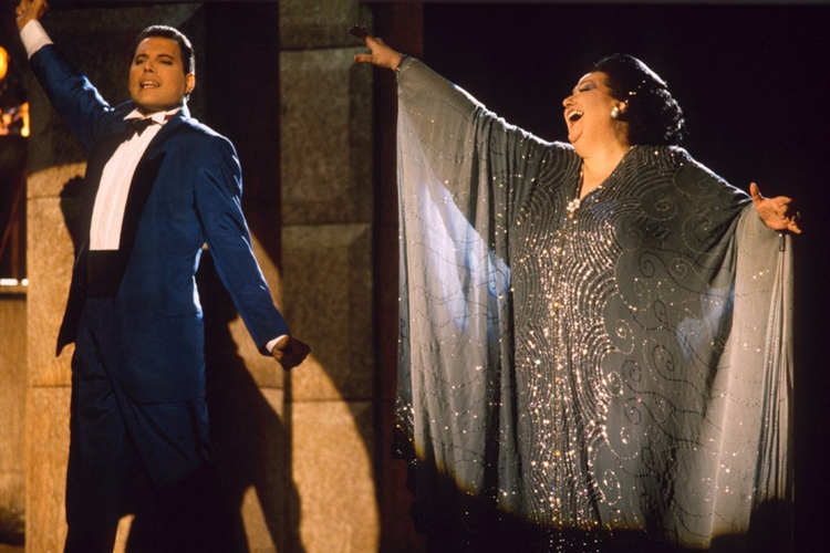 1988, Freddie Mercury ofrece su último concierto. Fue en Barcelona junto a Montserrat Caballé
