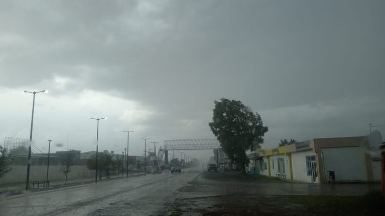 Anuncian lluvia en algunas regiones del estado y entrada del frente frío 4 este sábado