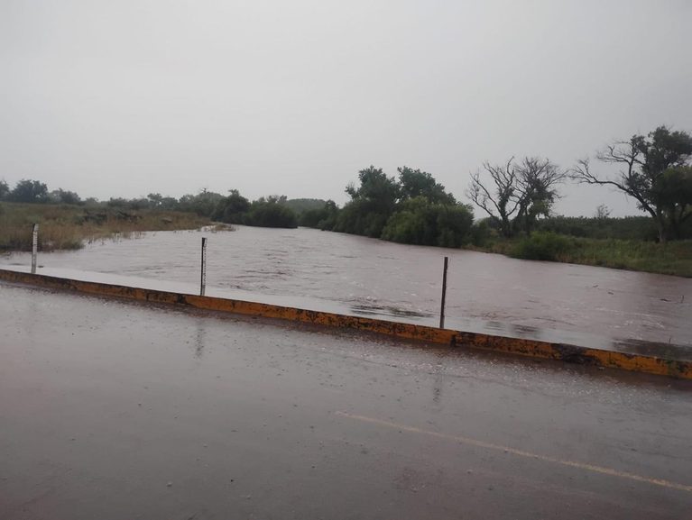 Emite Protección Civil alerta preventiva por lluvias y granizo en el sur de la entidad