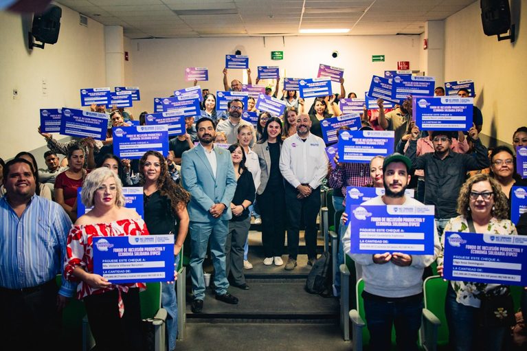 Entrega Desarrollo Humano financiamientos a 48 emprendedores de Juárez