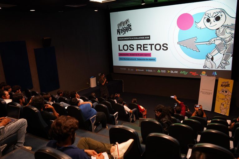 Estudiantes de la UTCJ triunfan en el Hack Knights IA Challenge en 'La Rodadora'