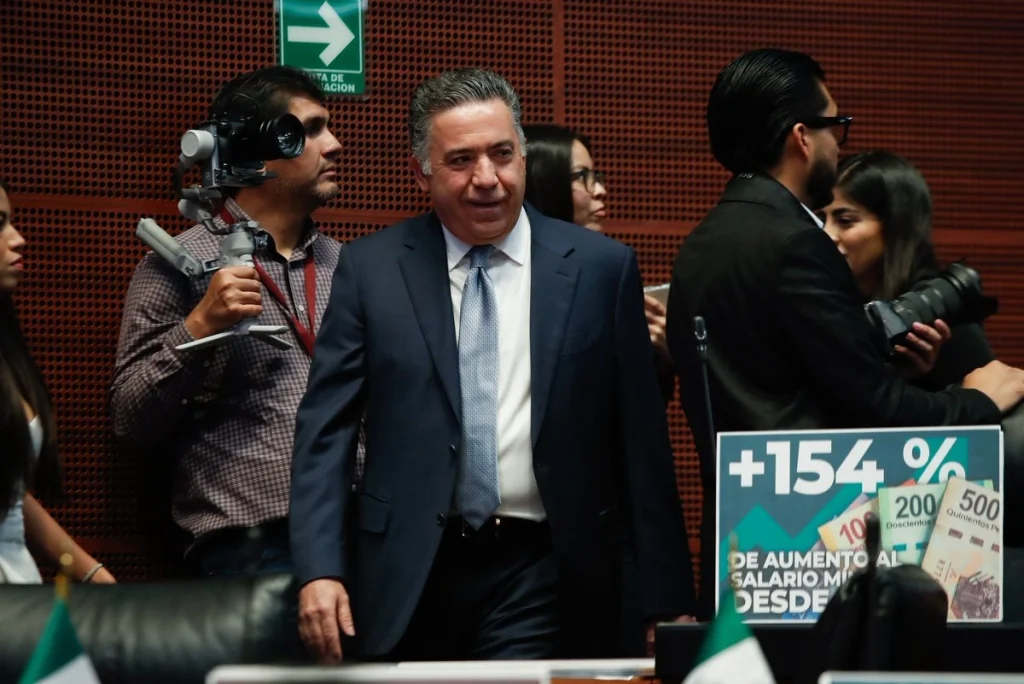 Morena le retira a Inzunza la Comisión de Asuntos Legislativos del Senado