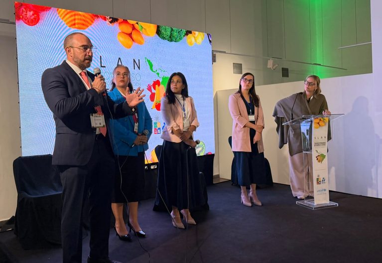 Muestra Chihuahua estrategia contra desnutrición infantil ante especialistas de AL