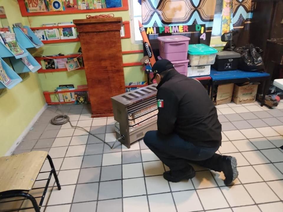 Piden a escuelas a solicitar revisión de calentadores por cambio de clima en Juárez