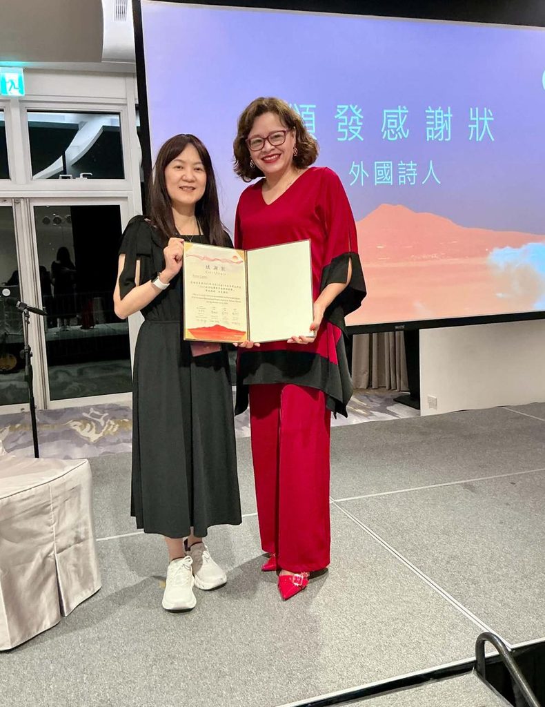 Poeta chihuahuense Reina Castro destaca en el Festival de Poesía de Taiwán2