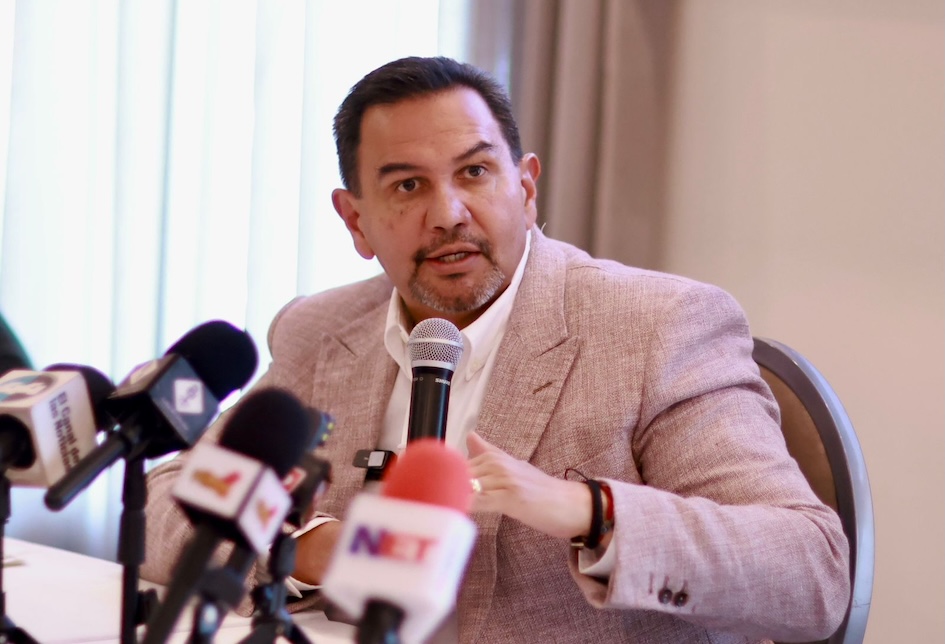 Presenta Cruz Pérez Cuéllar denuncia contra Daniela Álvarez por calumnia electoral