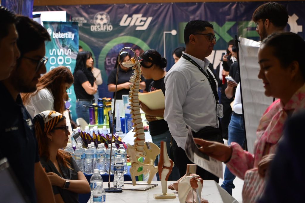 Reúne la UTCJ a 2 mil personas y 25 empresas en la Expo Empléate
