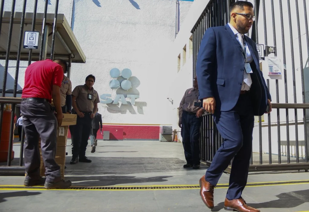 SAT detecta “factureras” en empresas que validan 20% de comprobantes fiscales