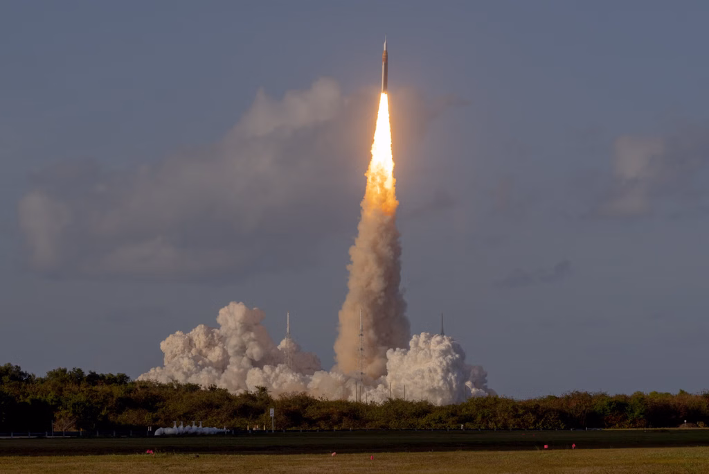 Superpowers race to put nuclear reactors on the moon2